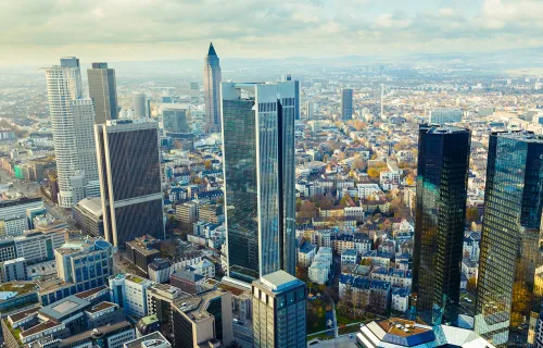 Blick auf die Frankfurter Wolkenkratzer